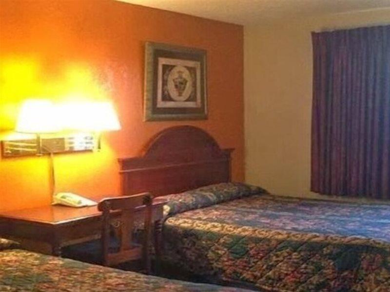 Super 8 By Wyndham Benton Harbor St Joseph Hotel Exterior photo