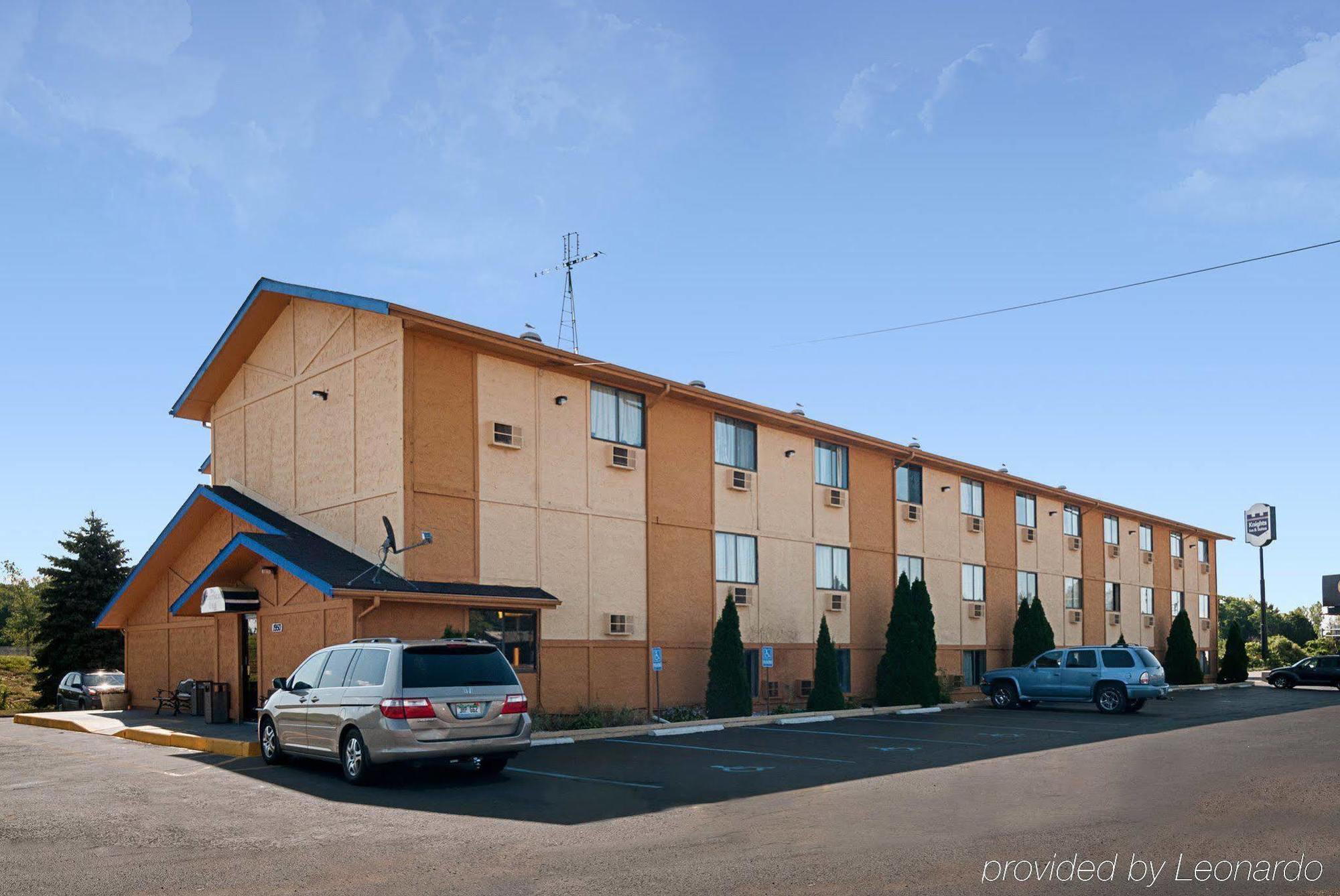 Super 8 By Wyndham Benton Harbor St Joseph Hotel Exterior photo